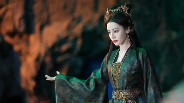 股王配资网站 最近值得看的五部电视剧，《月鳞绮纪》跌出前三，你在追哪部？